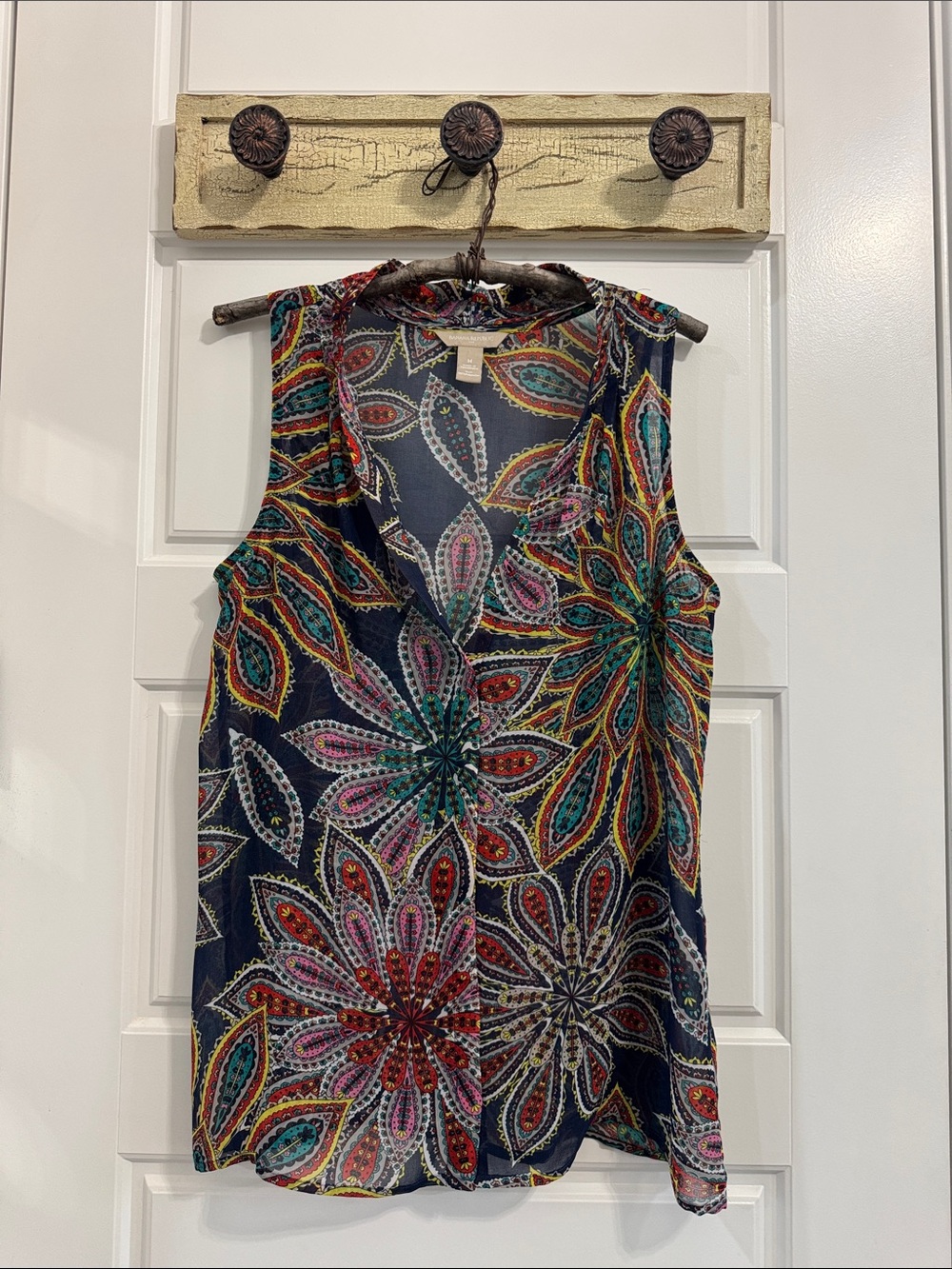 Banana Republic Navy Sleeveless V-Neck Floral Medallion Sheer Shell